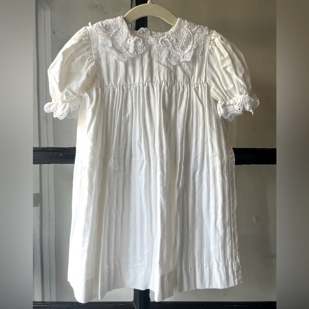 Darling Vintage White Cotton Dress with Lace Collar